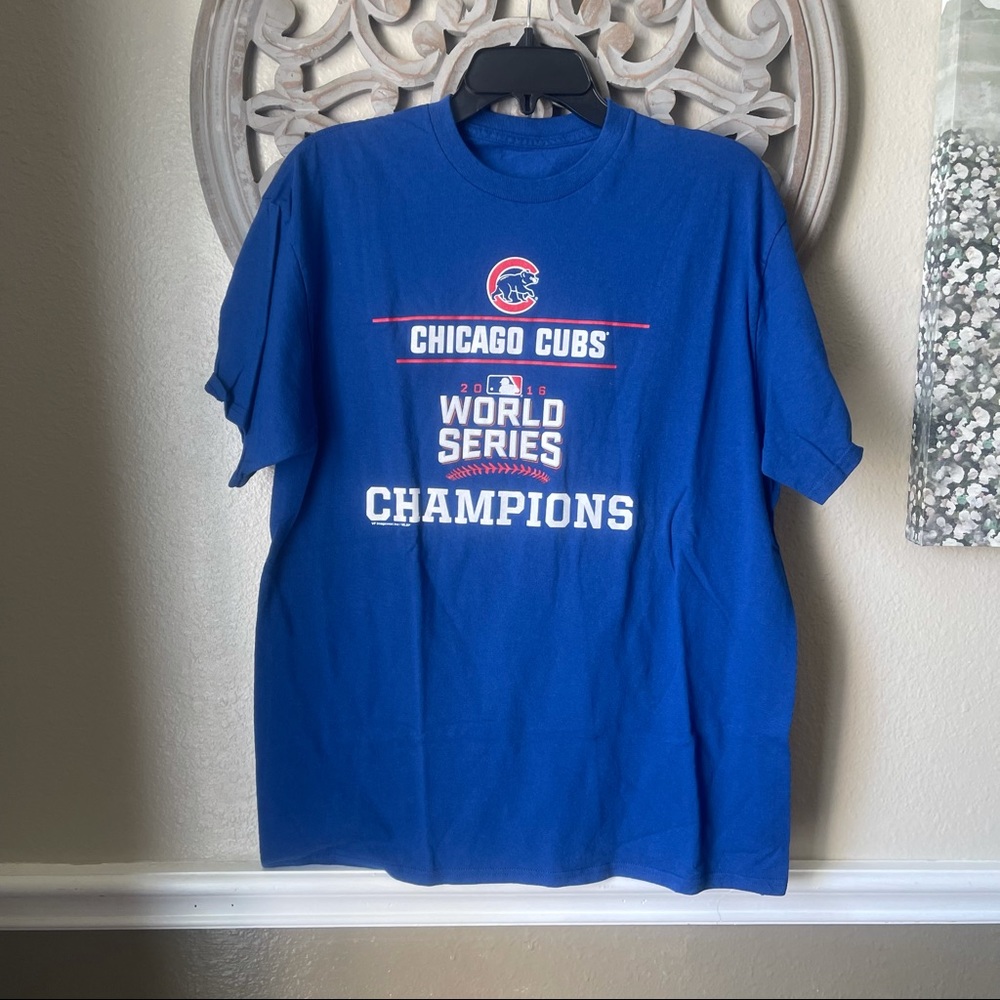 chicago cubs world series champions t-shirt size Large